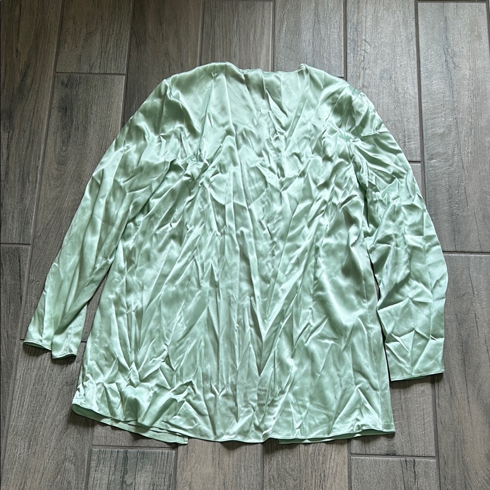 SER.O.YA Green Ruffled Buttoned Blouse - Picture 5 of 6
